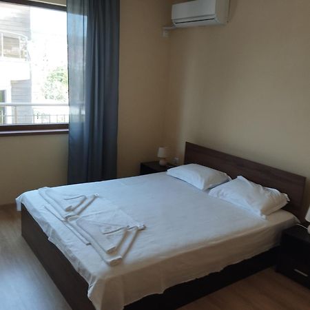 Alfa Guest Rooms With Parking ヴァルナ エクステリア 写真