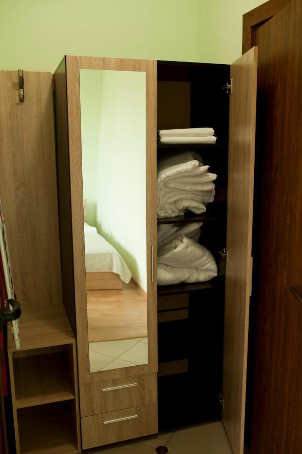 Alfa Guest Rooms With Parking ヴァルナ エクステリア 写真