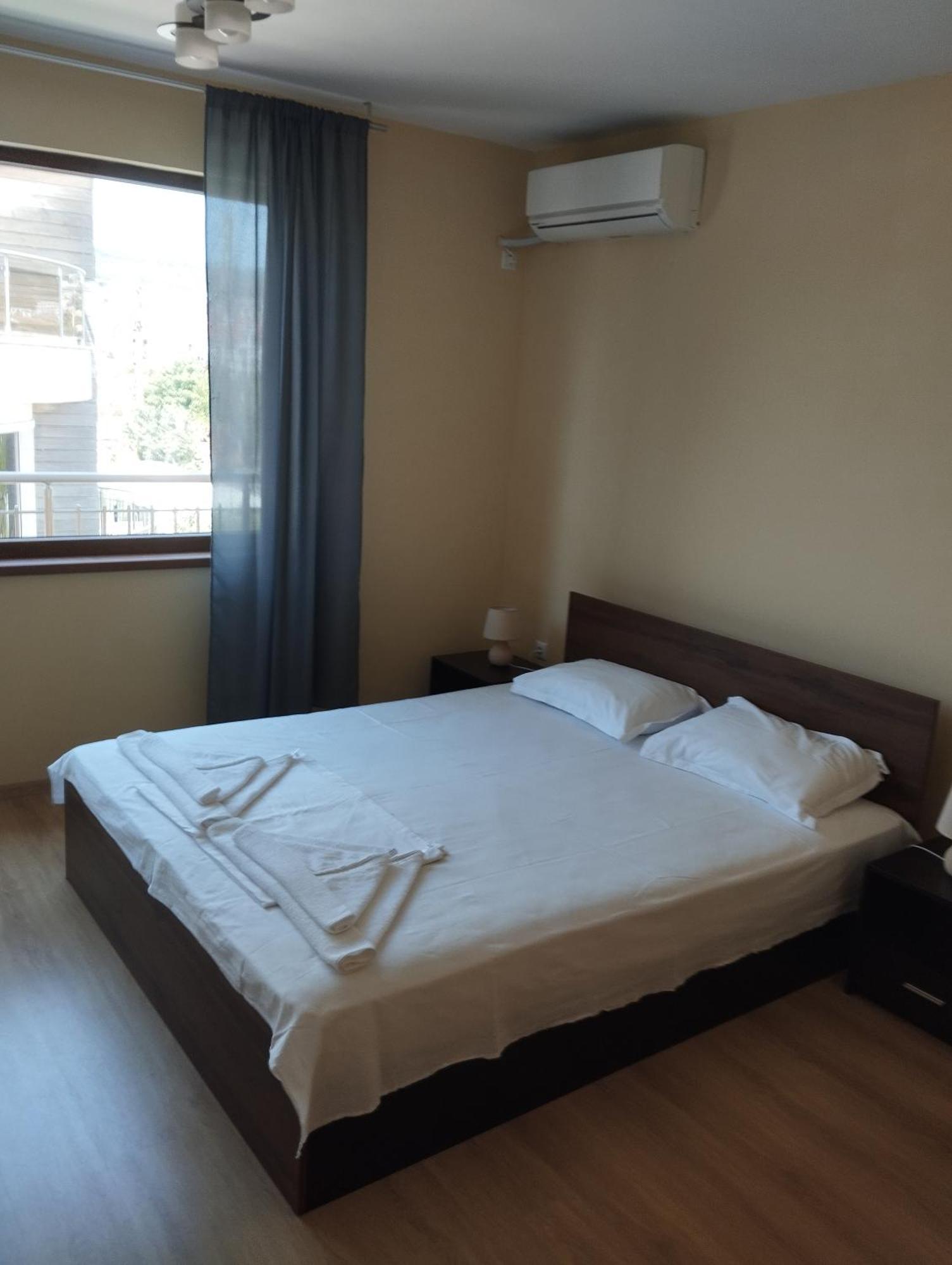 Alfa Guest Rooms With Parking ヴァルナ エクステリア 写真