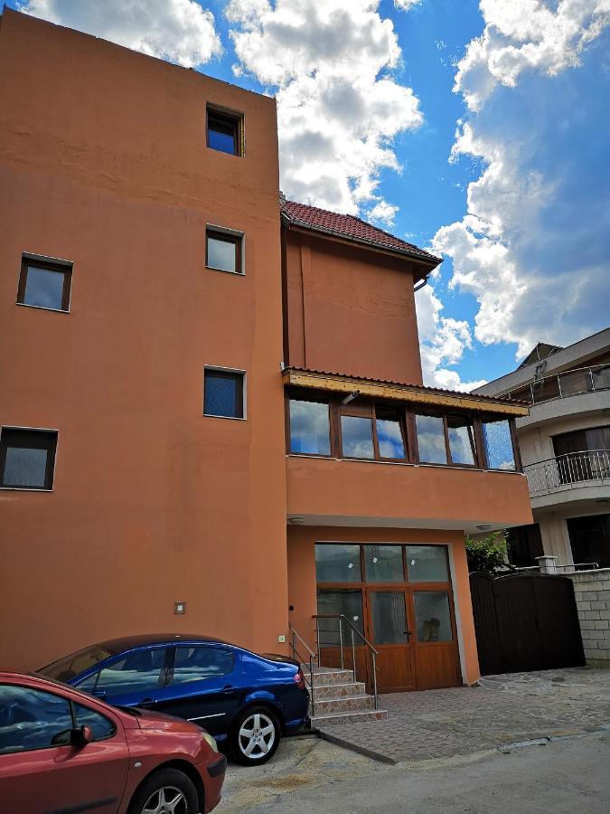 Alfa Guest Rooms With Parking ヴァルナ エクステリア 写真